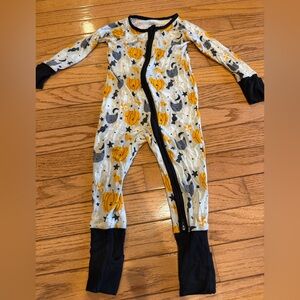 Little Sleepies Pumpkin and Bat Zippy - Black and Orange